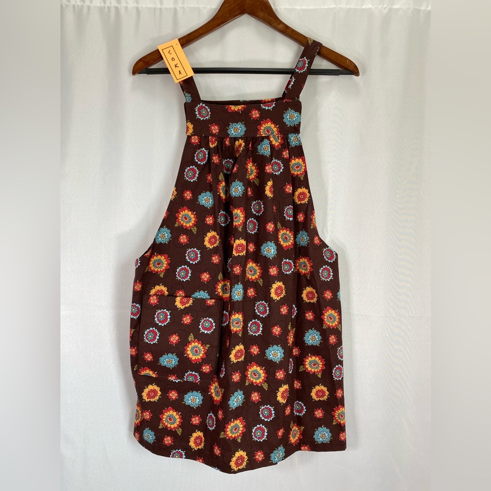 Child’s open back apron.  NWT SOKA craft time, play time.
